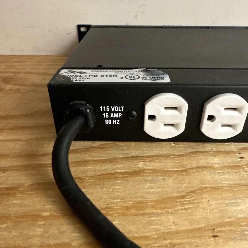 Middle Atlantic Products Inc M-POWER PD-915R Power Center w/ Cord‎ Used